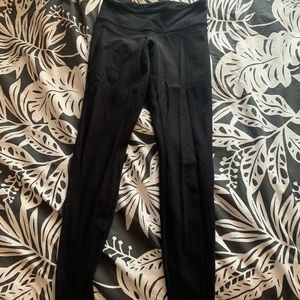 Lululemon leggings.